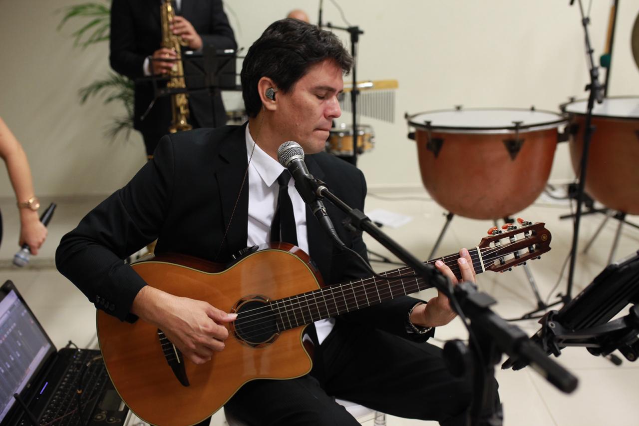 Eterno Grupo Musical em Apresentação